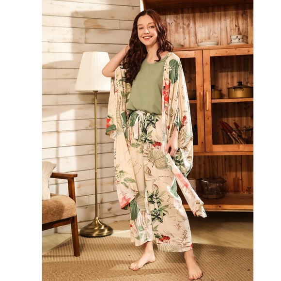 4 Piece Pastel Green & Beige Pajama Set - Picture 7 of 10